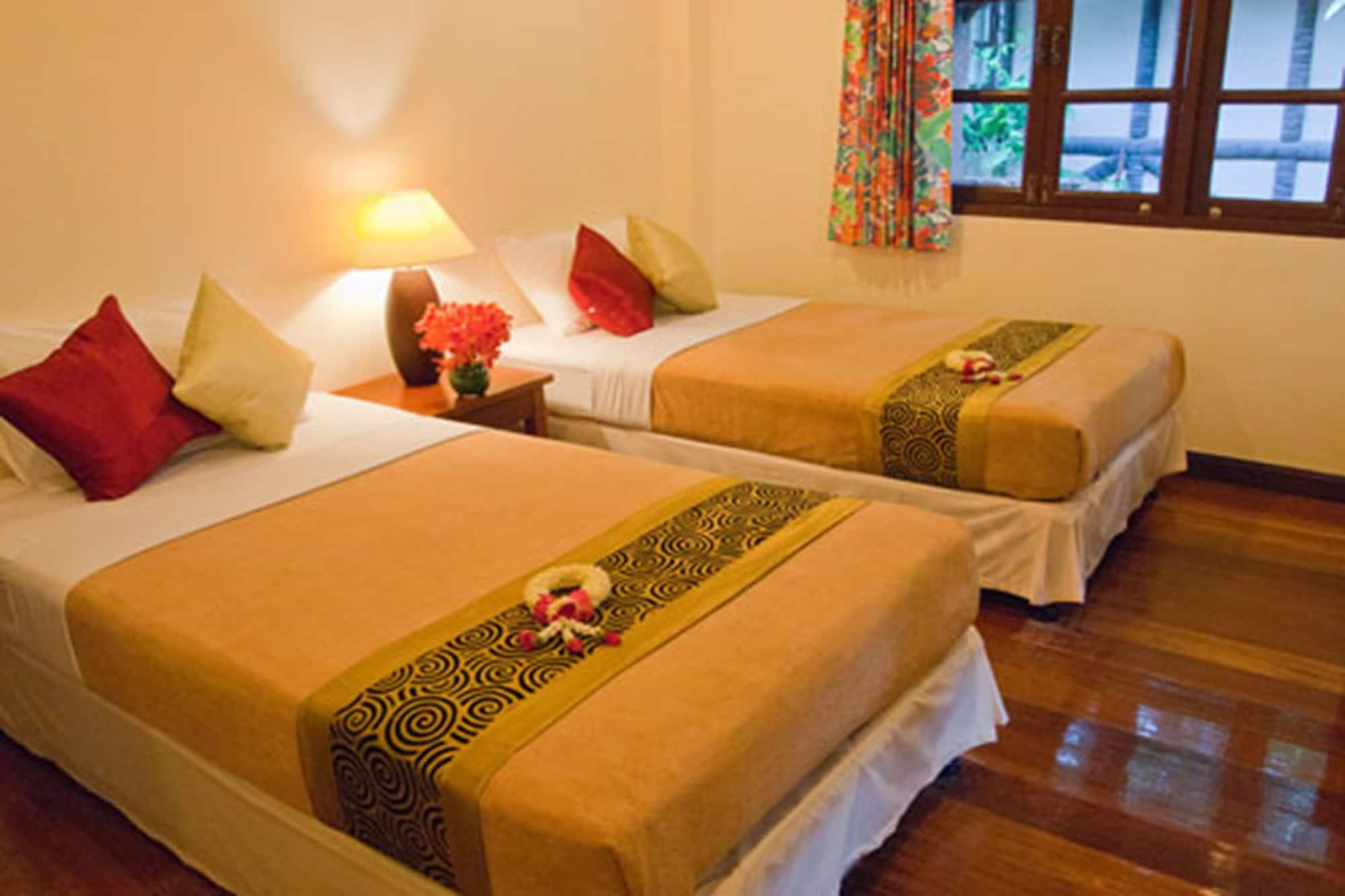 Baan Klang Aow Beach Resort Бан Крут Екстериор снимка