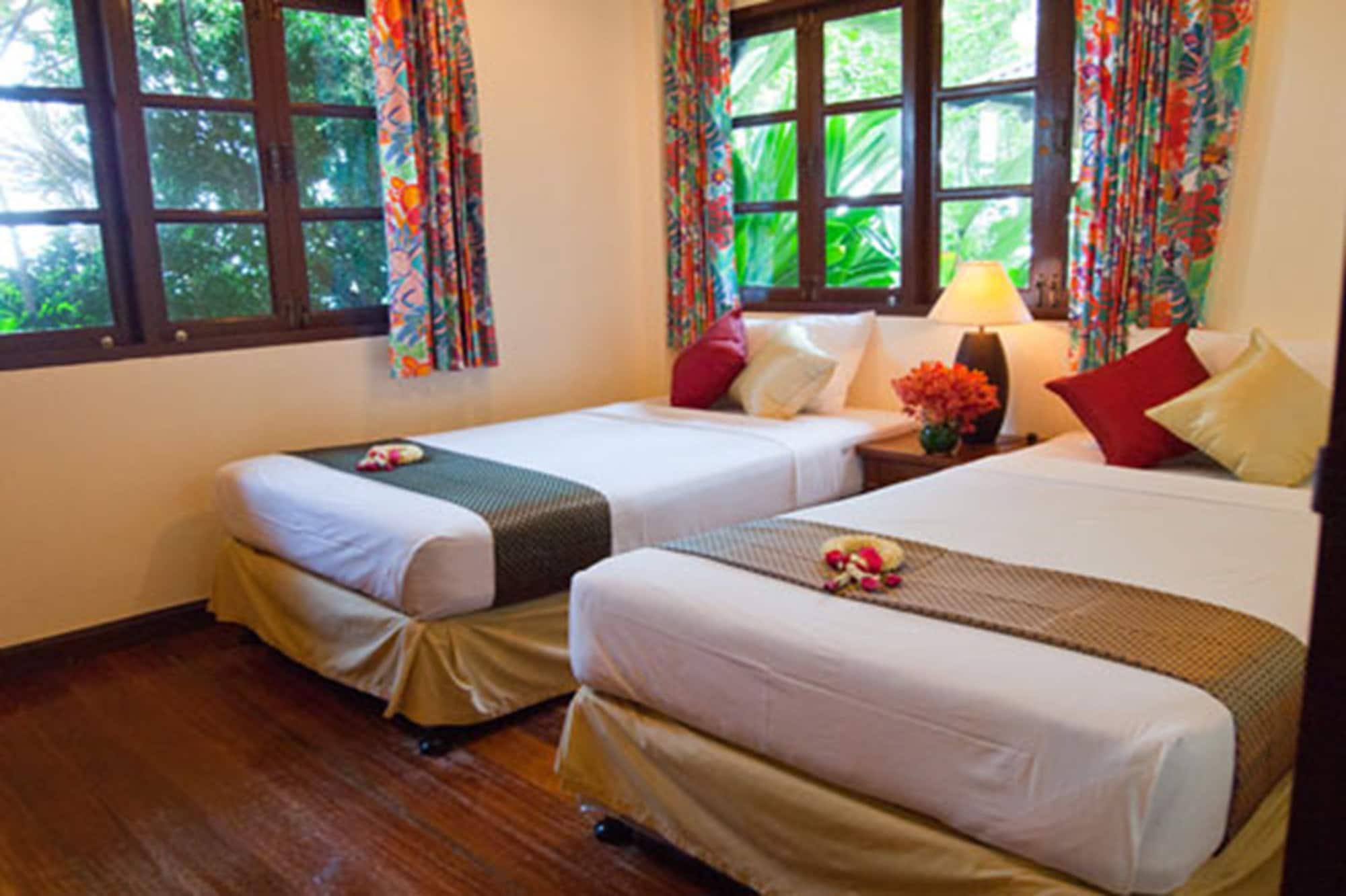 Baan Klang Aow Beach Resort Бан Крут Екстериор снимка