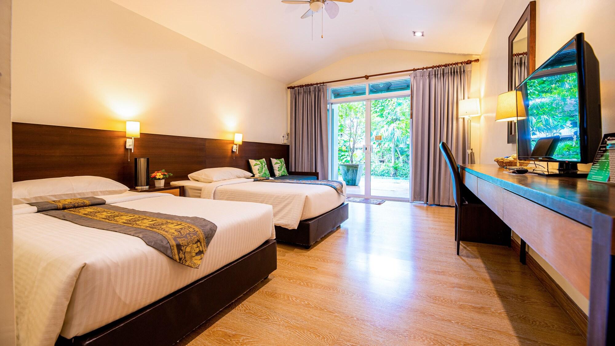 Baan Klang Aow Beach Resort Бан Крут Екстериор снимка