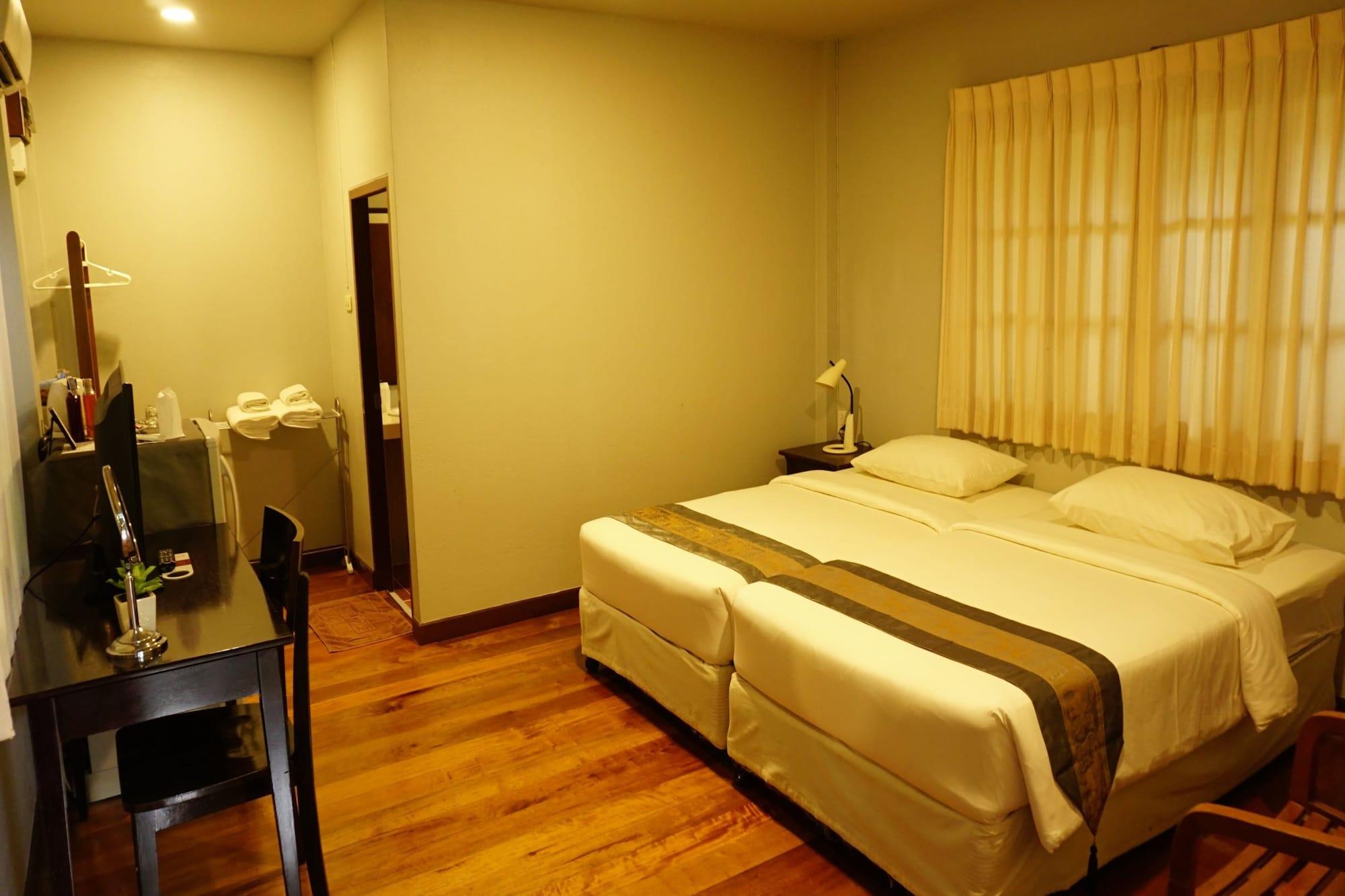 Baan Klang Aow Beach Resort Бан Крут Екстериор снимка