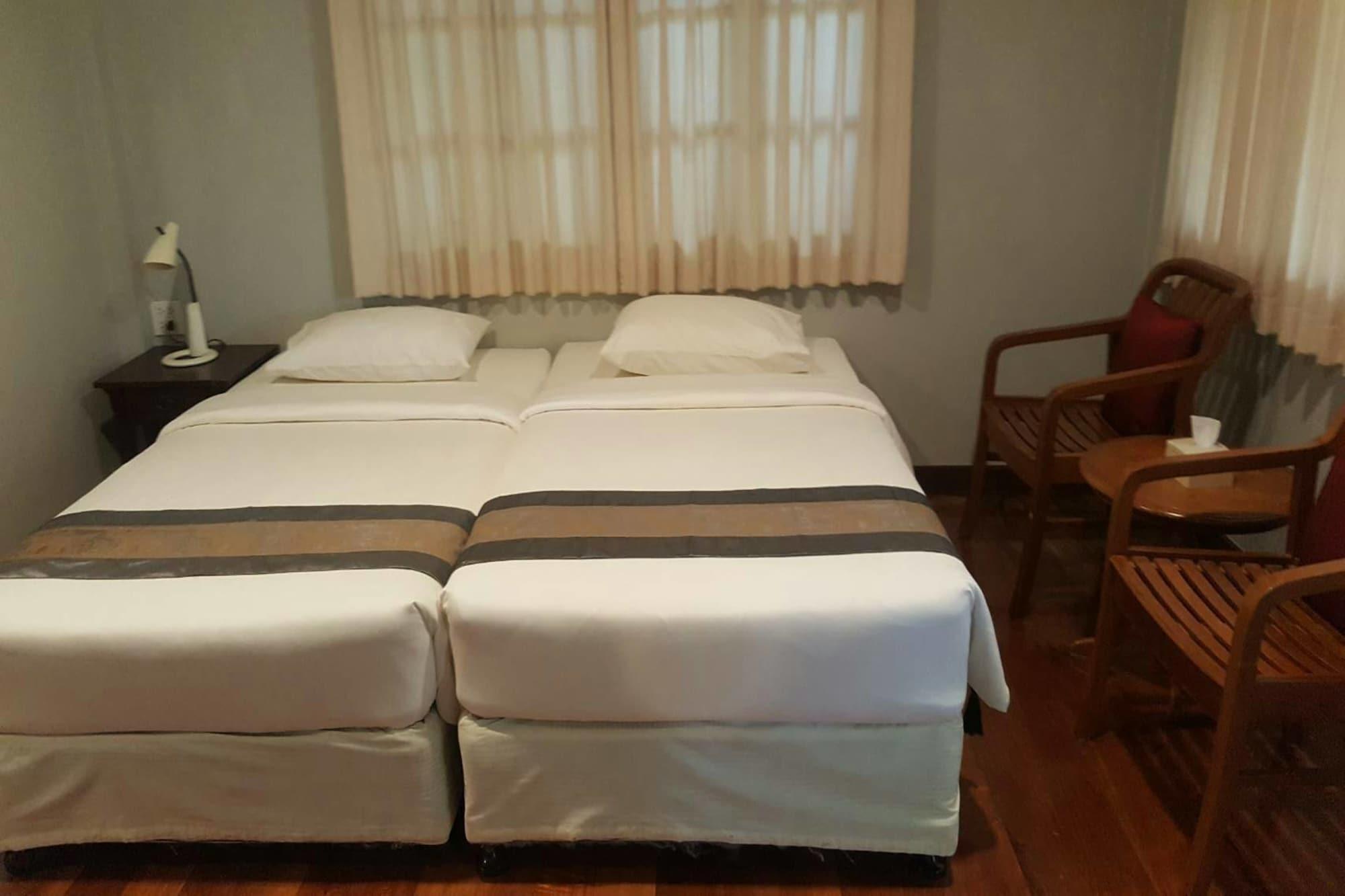 Baan Klang Aow Beach Resort Бан Крут Екстериор снимка