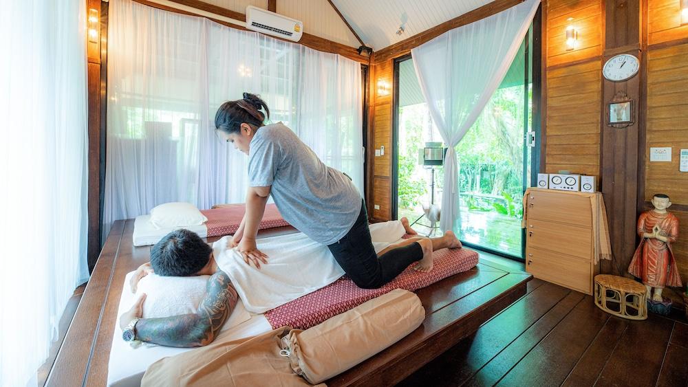 Baan Klang Aow Beach Resort Бан Крут Екстериор снимка