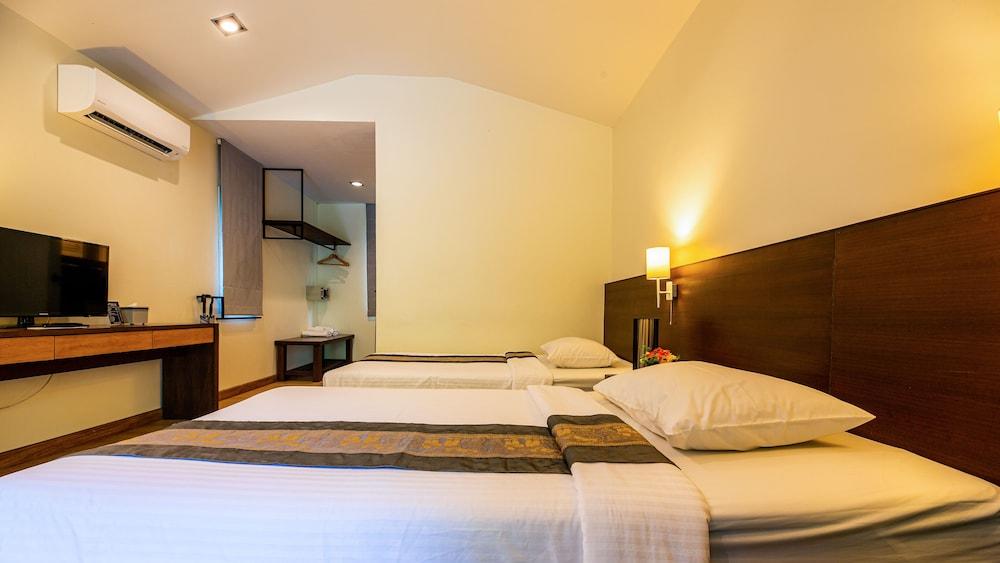 Baan Klang Aow Beach Resort Бан Крут Екстериор снимка