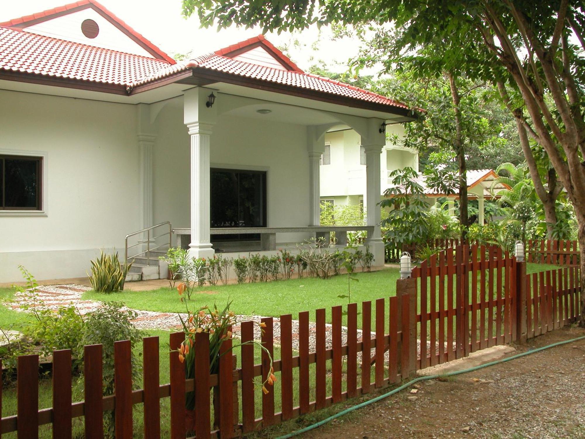 Baan Klang Aow Beach Resort Бан Крут Екстериор снимка